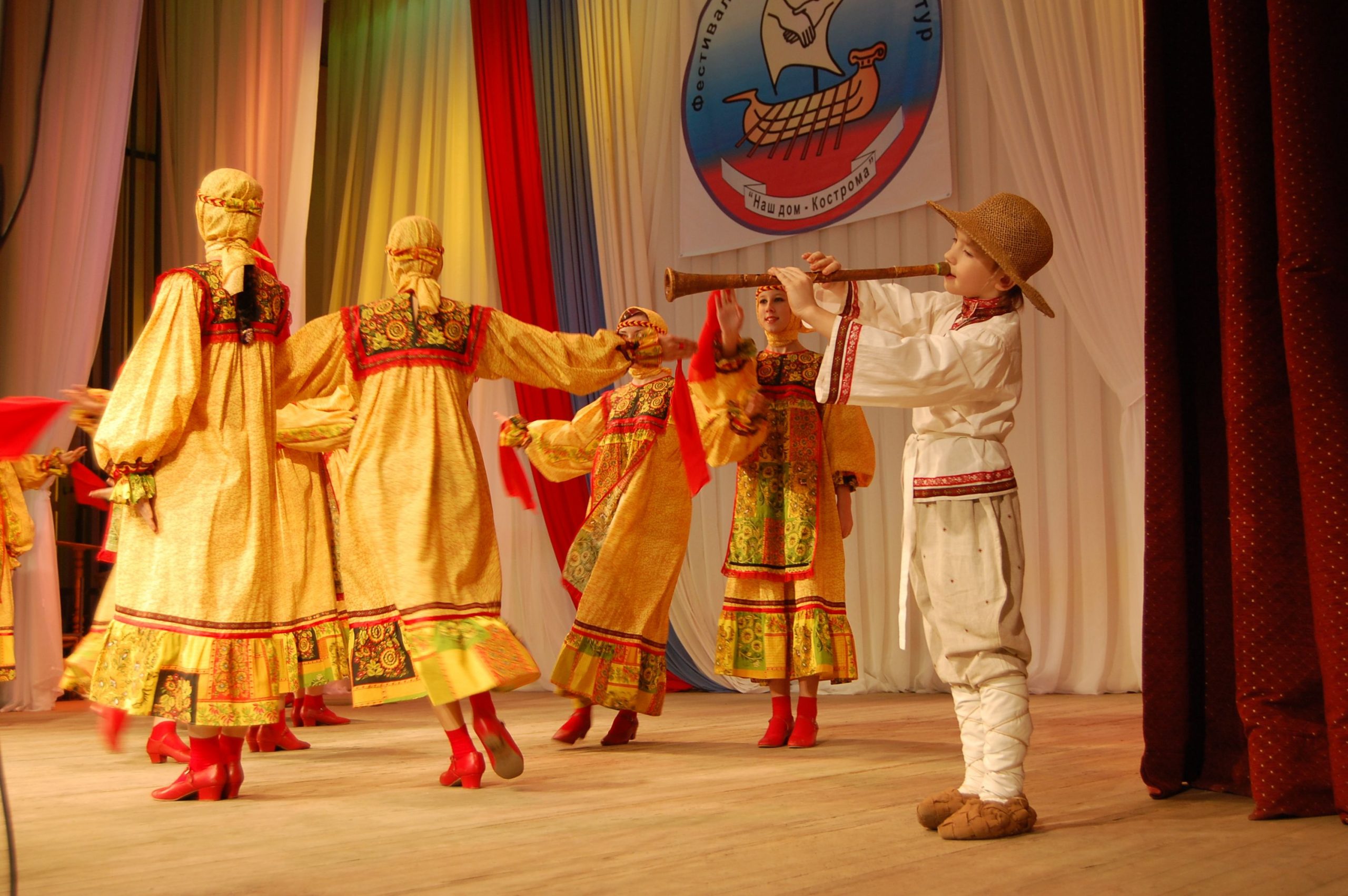 Традиции костромского края. Традиции ярославского края. Традиции костромского края. Кострома блины. Обычаи костромы.