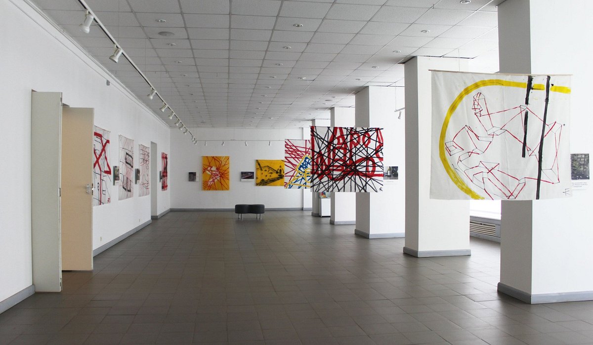 Зал муниципальной художественной галереи в Костроме